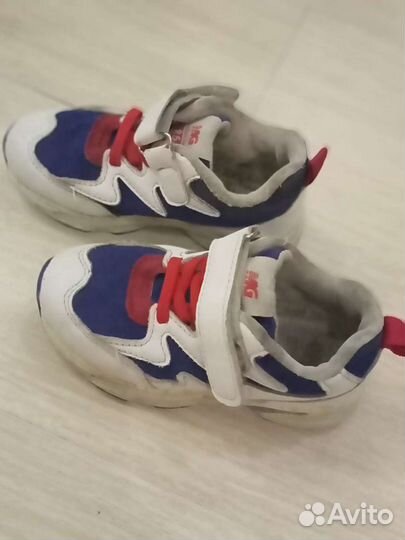 Кроссовки детские