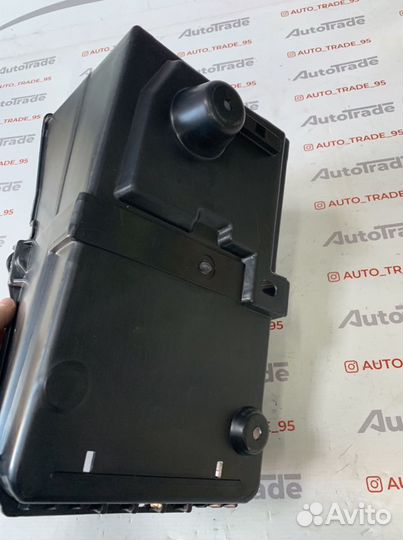 Площадка под аккумулятор ford focus 3