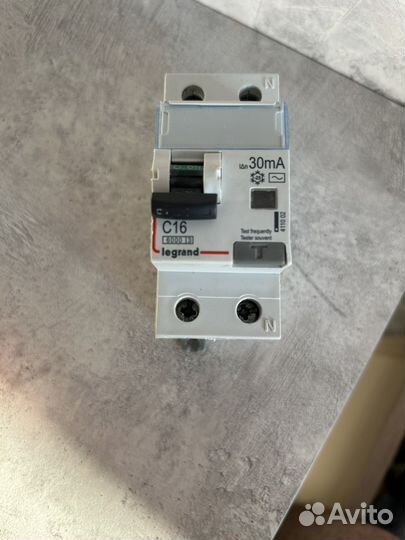 Диференцпльный автомат с16 legrand