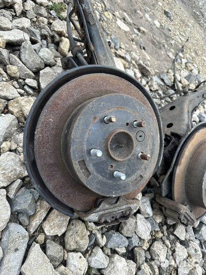 Chery tiggo t11 задний кулак в сборе