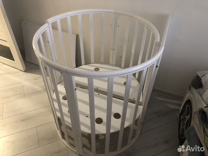 Детская кроватка трансформер 7 в 1 с маятником