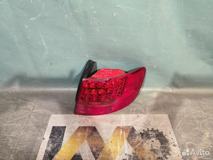 Ауди A6 C6 Универсал 2005- Фонарь правый наружный