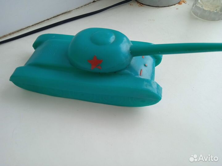 Игрушка танк СССР