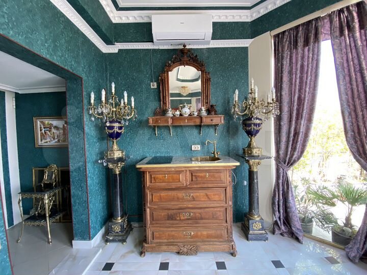 2-к. квартира, 200 м², 18/18 эт.