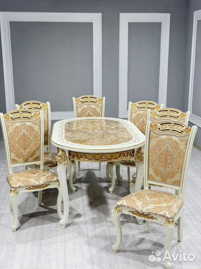 Стол и стулья новые