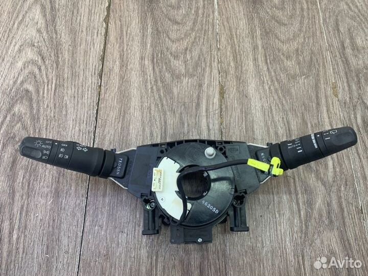 Подрулевой переключатель Nissan Note 2007