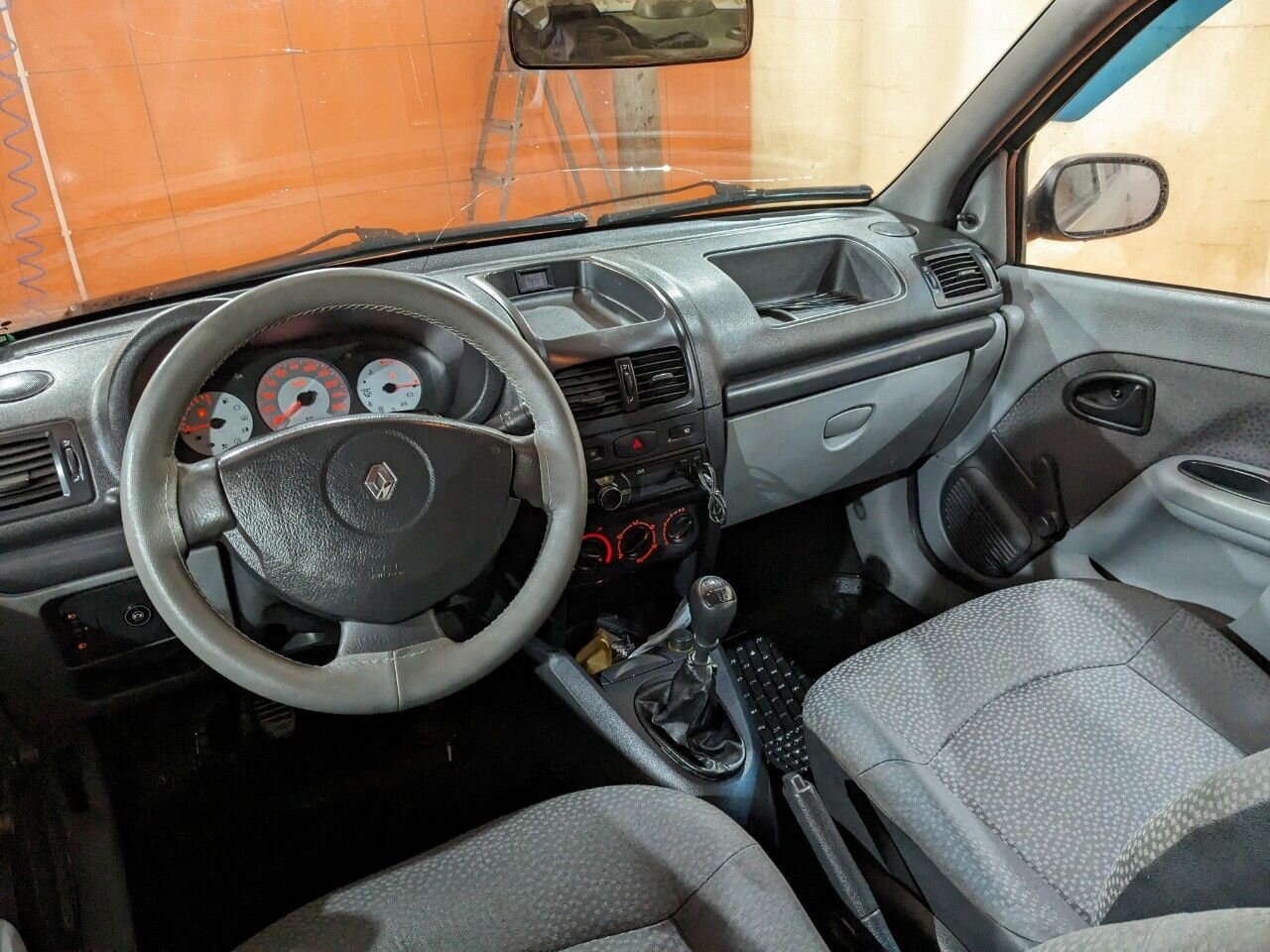 Renault Symbol: фото владельца