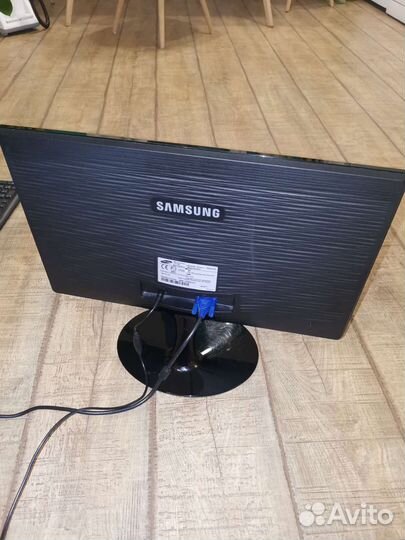 Монитор Samsung S22A300 22 дюйма Vga
