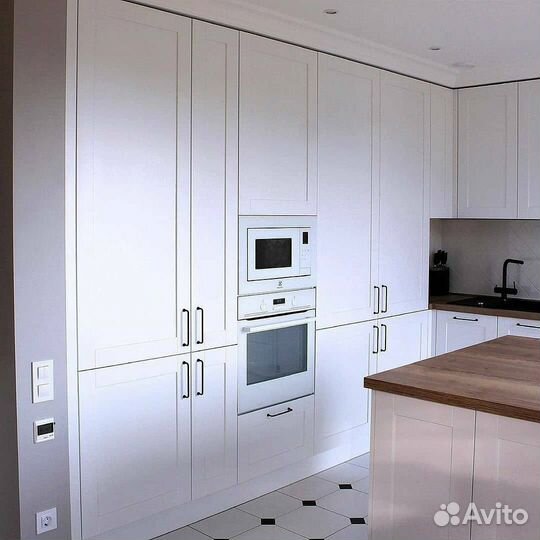 Прямая кухня на заказ под ключ. Фабрика Москва