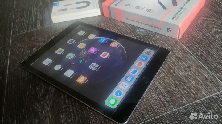 Apple iPad Air 64Gb LTE