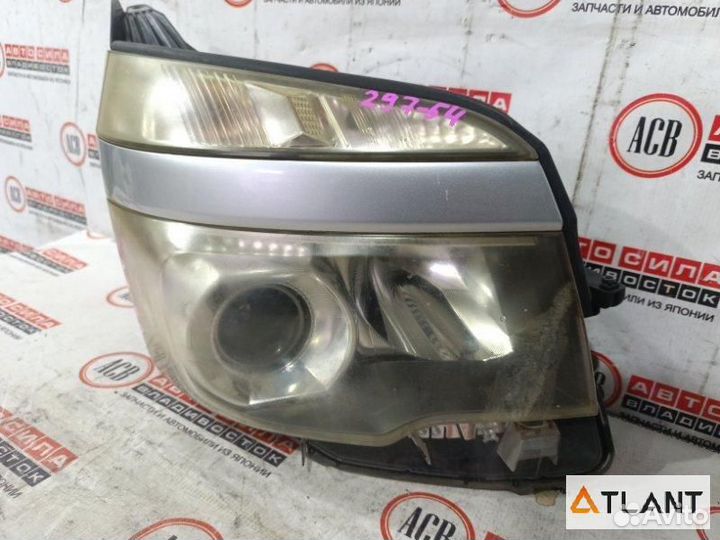 Фара правая toyota voxy