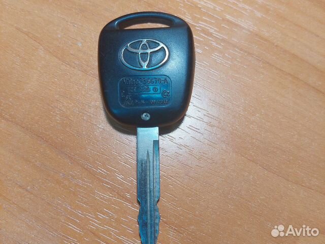 Ключ Toyota с чипом (оригинал )
