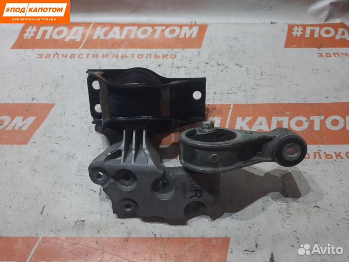 Подушка крепления двигателя передняя правая Nissan