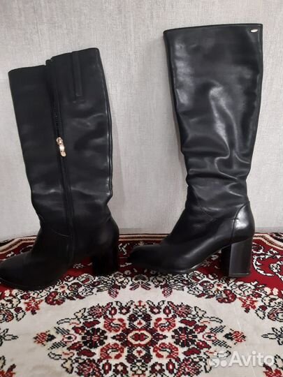 Зимние женские сапоги