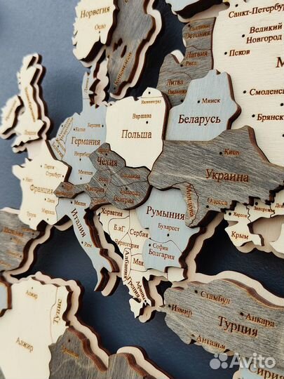 Карта мира на стену из дерева