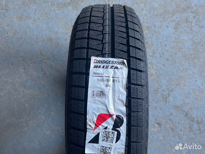 Bridgestone Blizzak Revo GZ 185/65 R15 88S