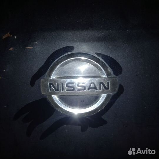 Значок крышки багажника nissan almera classic