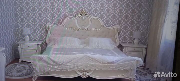 Спальный гарнитур бу белый