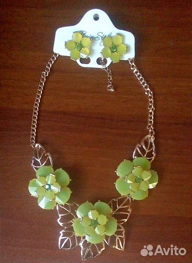 Колье и серьги Цветы
