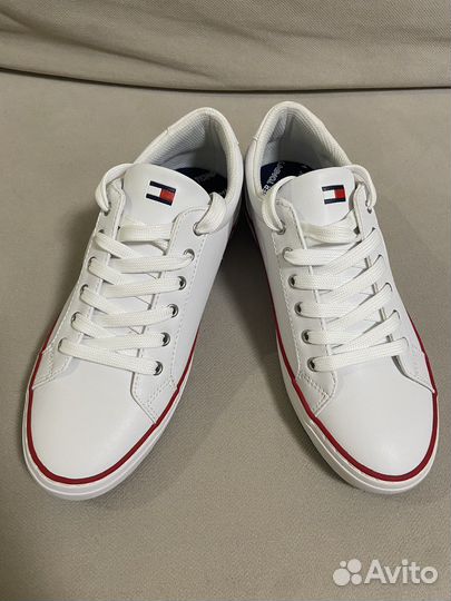 Tommy Hilfiger
