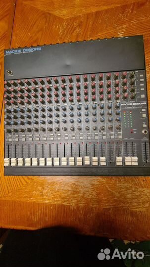 Активный микшерный пульт