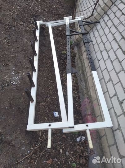 Силовая рама для приседа и хранения блинов