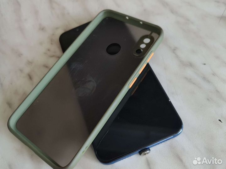 Телефон Xiaomi 8