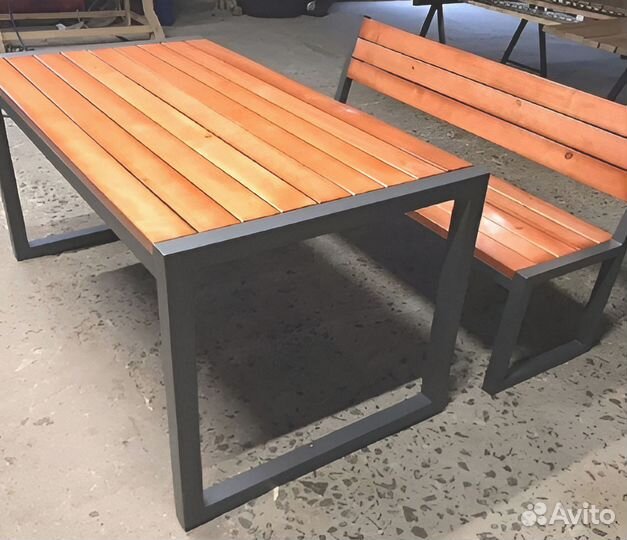 Стол уличный