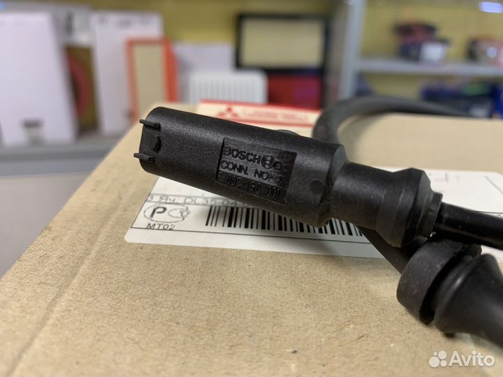 Датчик ABS Colt MR955037