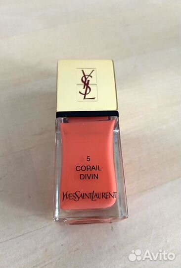 Лак для ногтей Yves Saint Laurent