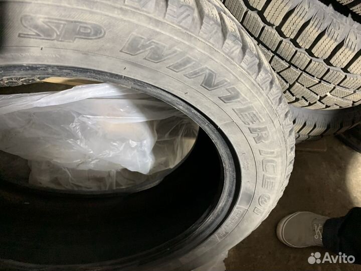Dunlop SP Winter Ice 01 225/50 R17