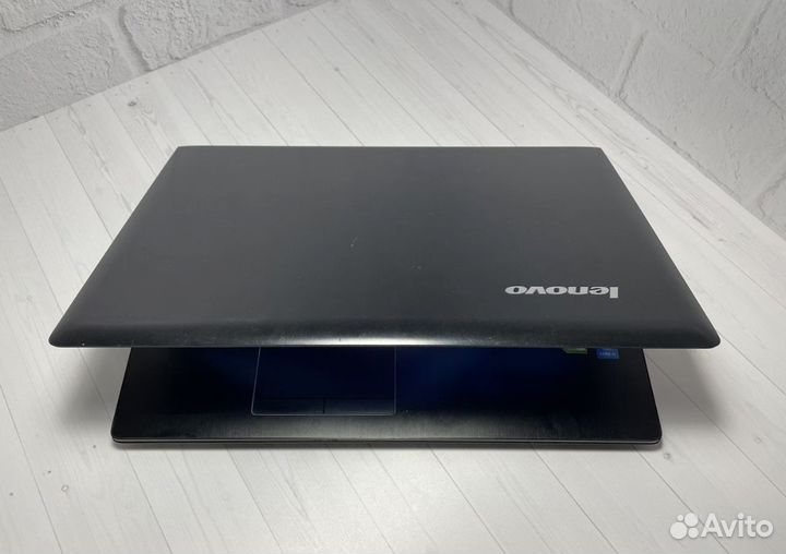 Игpoвой ноутбук Lenovo i5/8gb/2видeокарты/SSD+HDD