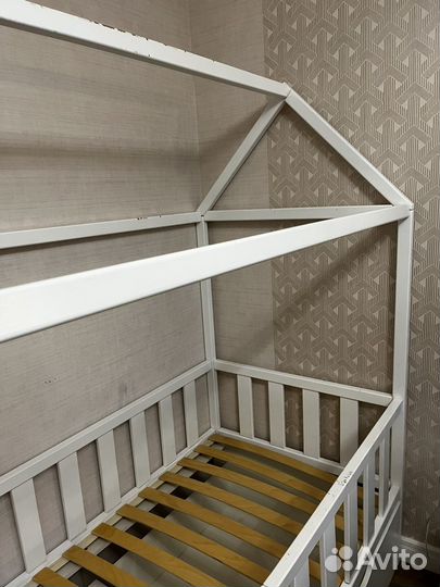 Детская кроватка домик из массива бука BabyLodge