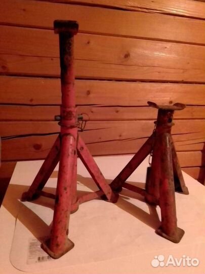 Подставка для автомобиля