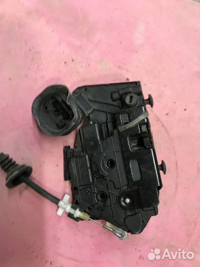 Дверной замок передней двери на фольксваген гольф