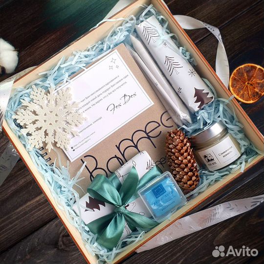 Новогодний подарочный бокс