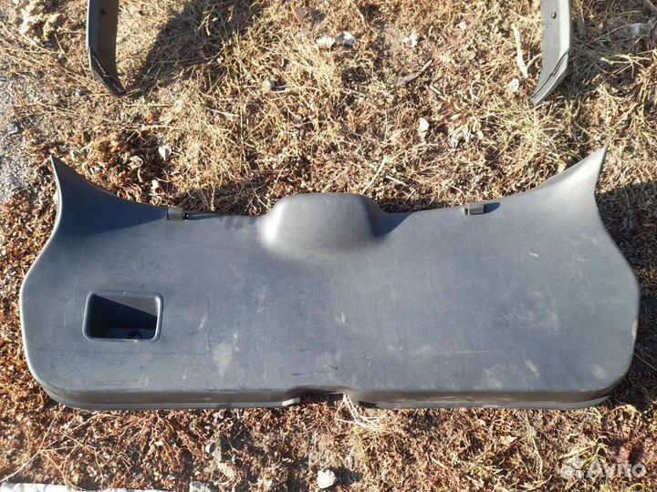 Обшивка двери багажника Ниссан Кашкай J10рестайлин