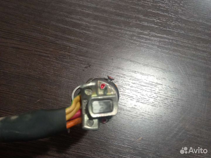 Замок зажигания Renault Logan1