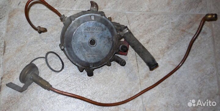 Газовый редуктор, заправочный штуцер