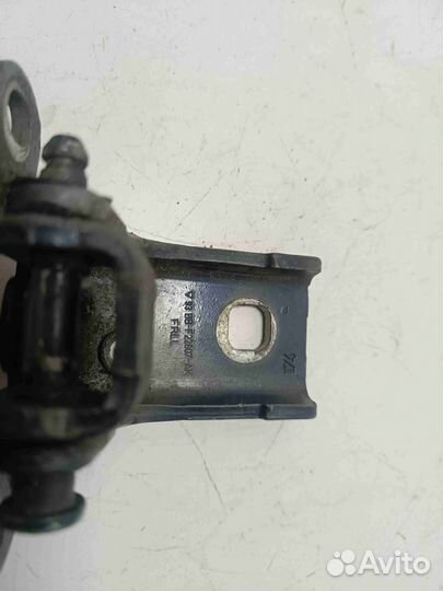 Петля двери передней левой Ford Mondeo