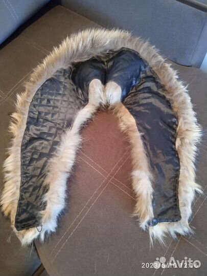 Воротник из меха енота