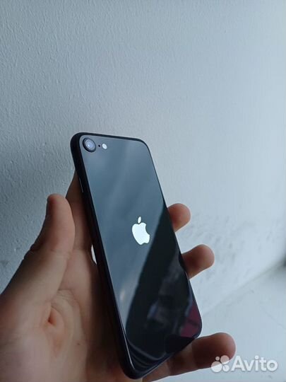 iPhone SE (2020), 64 ГБ