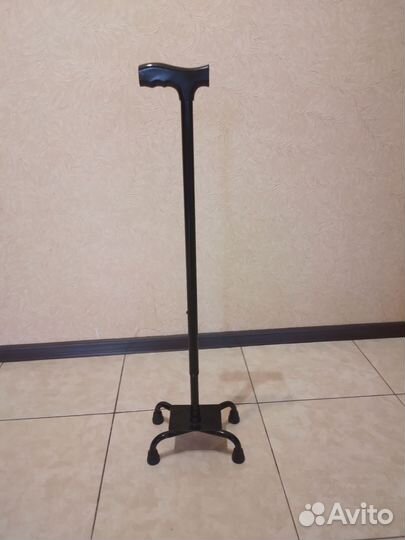 Трость для ходьбы четырехопорная