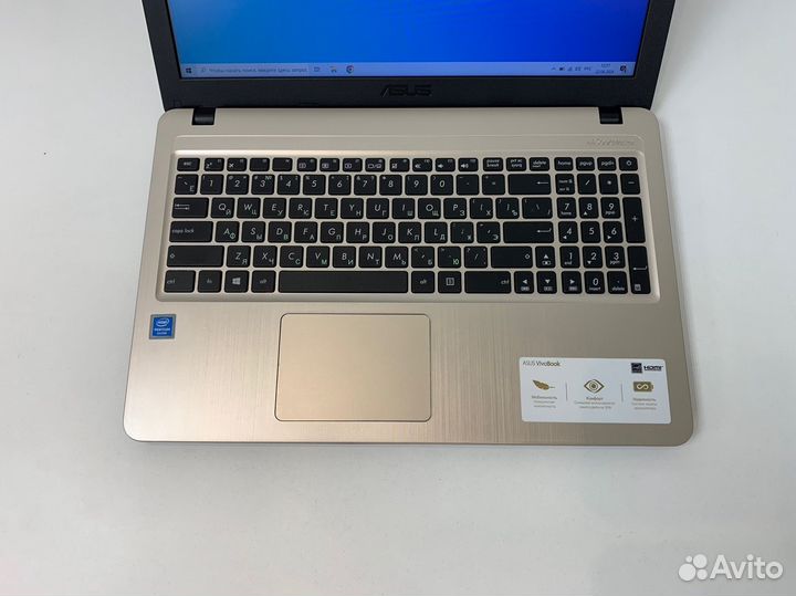 Почти новый 4 ядерный asus на SSD 256gb