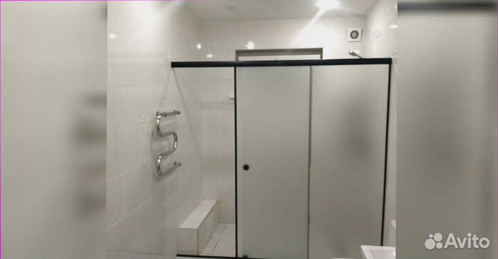 Душевое ограждение с дверью