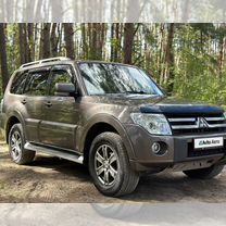 Mitsubishi Pajero 3.0 AT, 2011, 298 300 км, с пробегом, цена 1 750 000 руб.