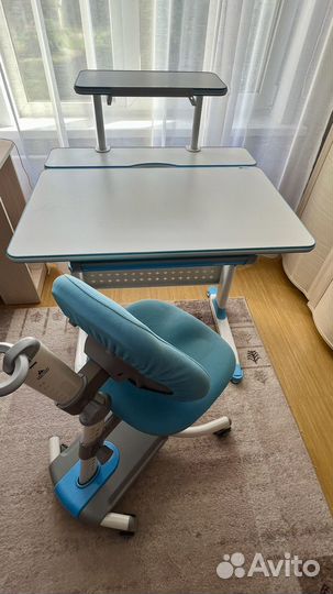 Растущая парта и стул растущий