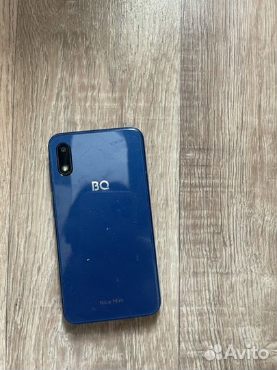 Телефон BQ