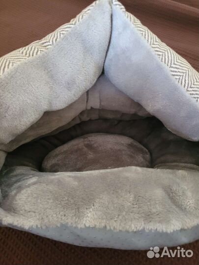 Домик для кошки или маленькой собаки