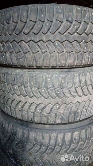 Bridgestone Blizzak Spike-01 225/45 R17 99V